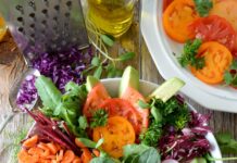 균형 잡힌 식단, 건강한 삶의 첫걸음 close-up photo of vegetable salad